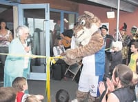 Foxy does the honours!