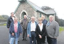 Public backs chapel change