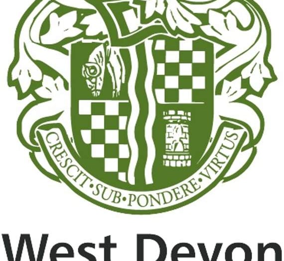 £2 parking charge set to stay