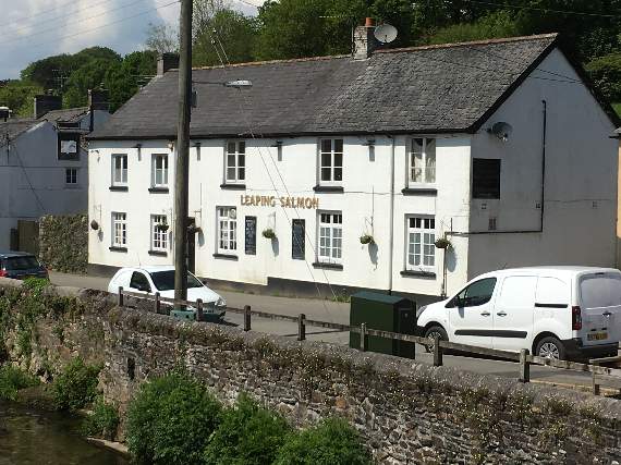 Proposal to turn Horrabridge's Leaping Salmon pub into Co-operative store meets opposition in village