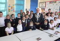 Boasley Cross Primary School meet the mayor of West Devon