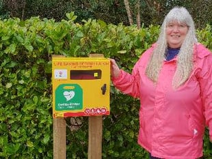 Lifesaving defibrillator installed at park homes community near Okehampton