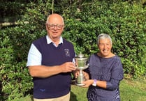 Oke golfers play for salver and trophy