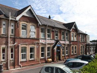 More staff needed for Tavistock's minor injuries unit to reopen in New Year.