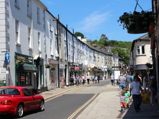 Dormitory town fears raised by councillors