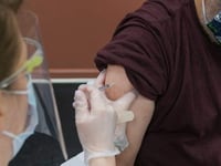 Walk-in covid vaccination clinics continue at Okehampton surgery