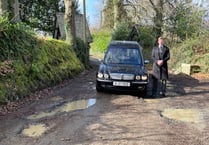 Okehampton undertaker calls for pothole action