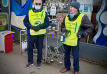 Yelverton shoppers give generously to Ukrainian appeal