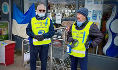 Yelverton shoppers give generously to Ukrainian appeal