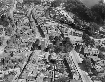 Aerial view of St Eustachius’ Church and town centre 1928. Picture courtesy of Historic England.