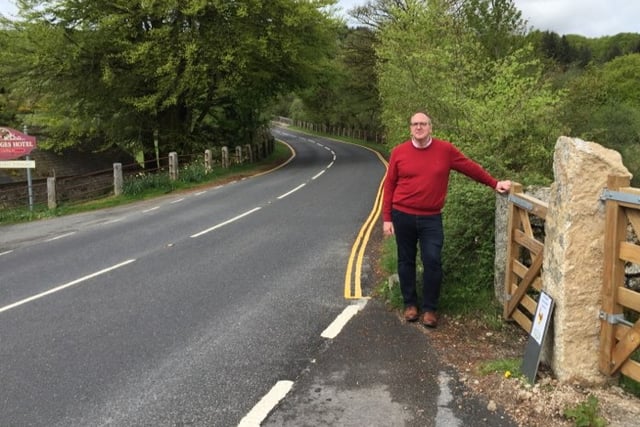 Double yellow lines at Two Bridges in bid curb poor parking