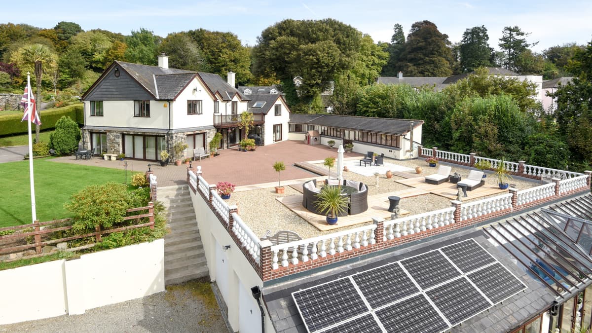 Tavistock country house for sale has stables, swimming pools and space