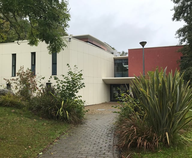 Triple flagpole plan rejected for council HQ