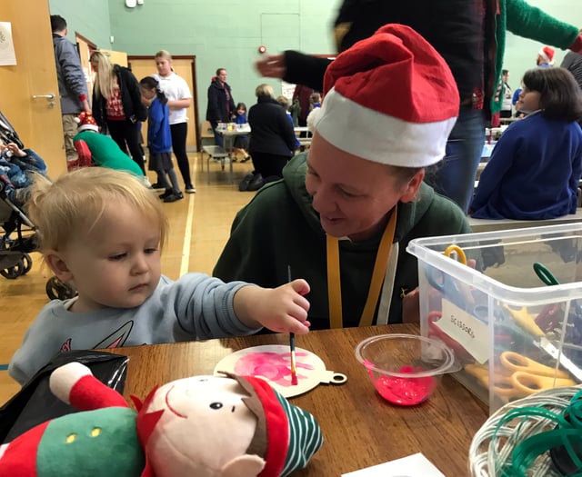 Bere Alston Primary gets crafty for Christmas