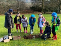 School children help to maintain graves as part of new initiative 