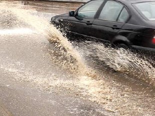 Warning thunderstorm may effect driving conditions this Sunday
