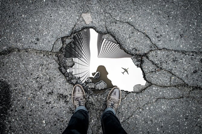 Pothole generic (Image: Marc-Olivier Jodoin / Unsplash)
