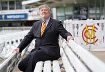 Stephen Fry backs campaign to save Devon’s mobile libraries