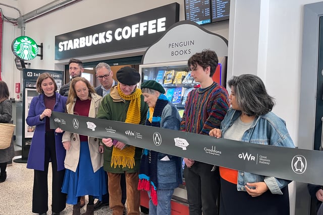 Michael Morpurgo and wife unveil new book vending machine at Exeter