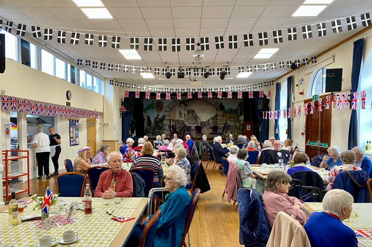 age uk lunch