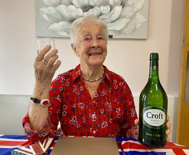 Coronation memories and celebrations at sheltered home