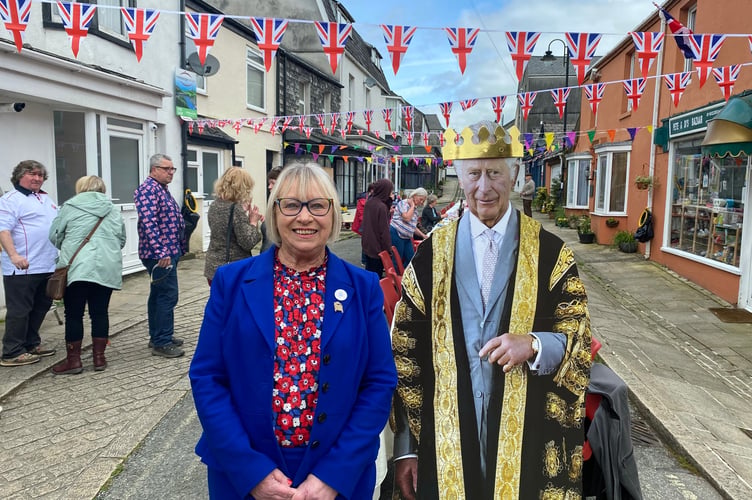 Gunnis street party