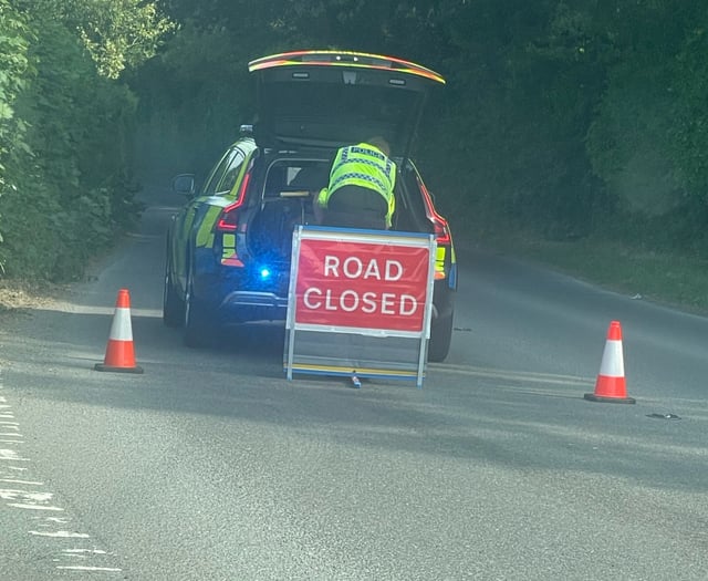 Crash shuts road between Tavistock and Lamerton
