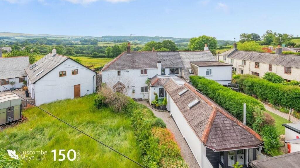 Lutton cottage for sale comes with period features and "farreaching