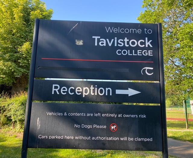School teachers’ strike at college
