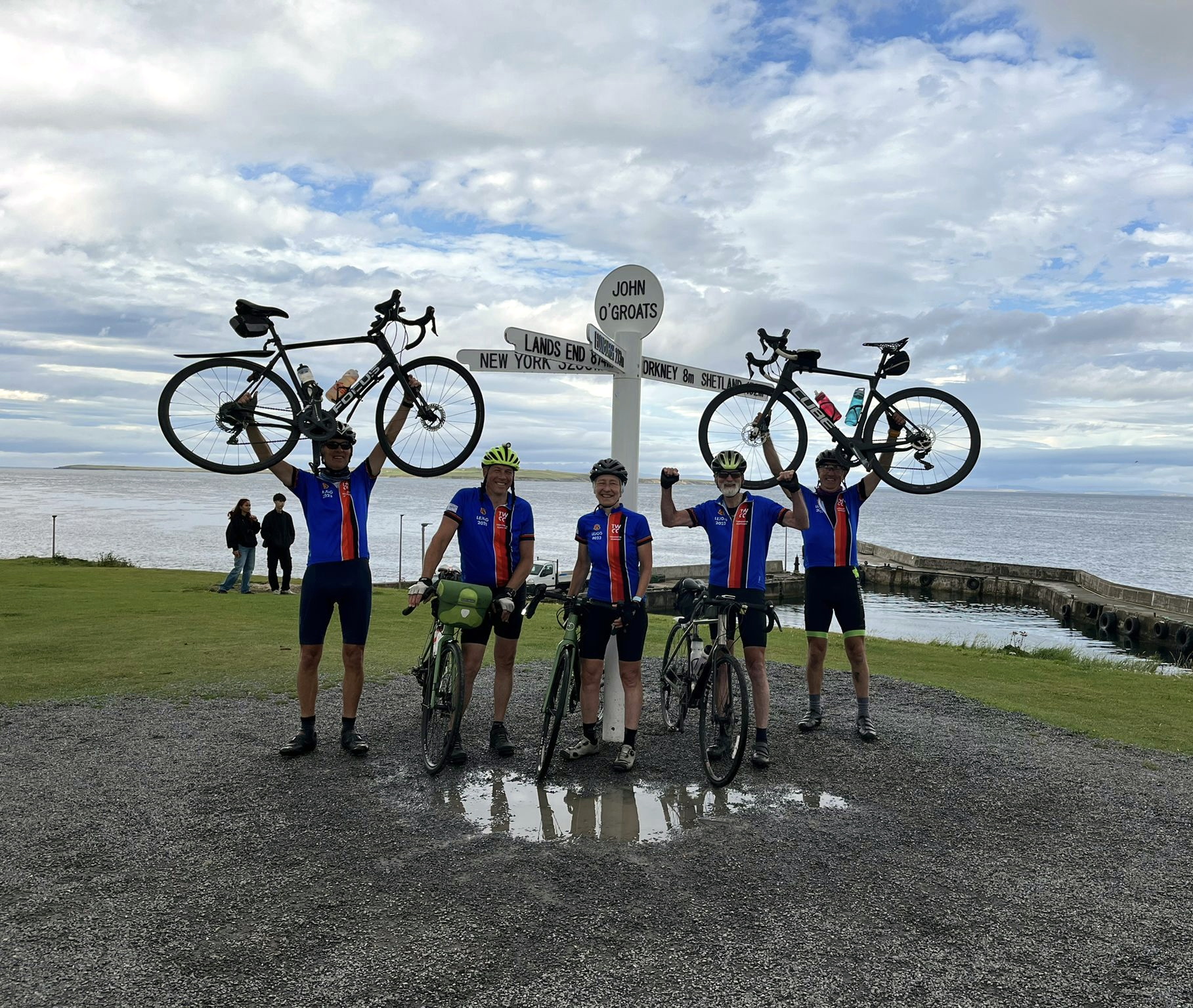 Cyclists smash end to end challenge