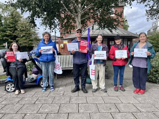Okehampton Quakers to hold silent peace vigil this weekend