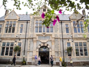 Spice up your brainpower at Liskeard’s quiz and curry night