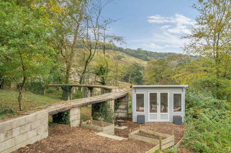 scrubtor cottage