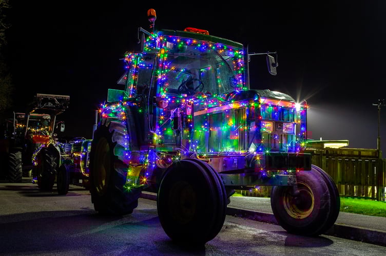 PHOTO: Dave Crawford..... Tavistock AFC xmas tractor run