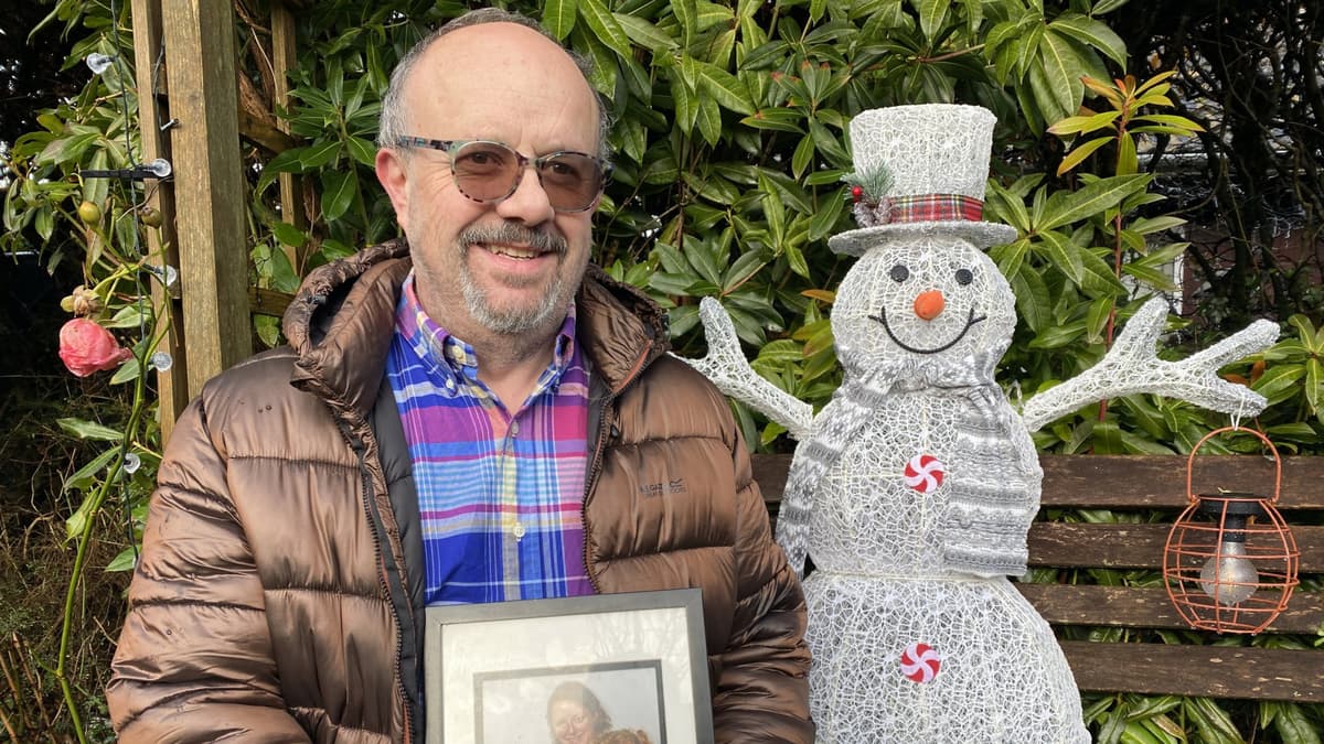 Spiney Sampford husband's festive tribute to late wife 
