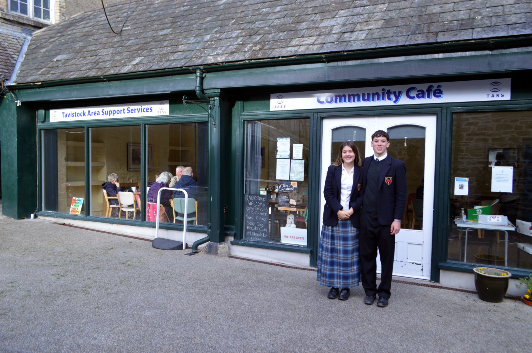 Talented students create cafe mural