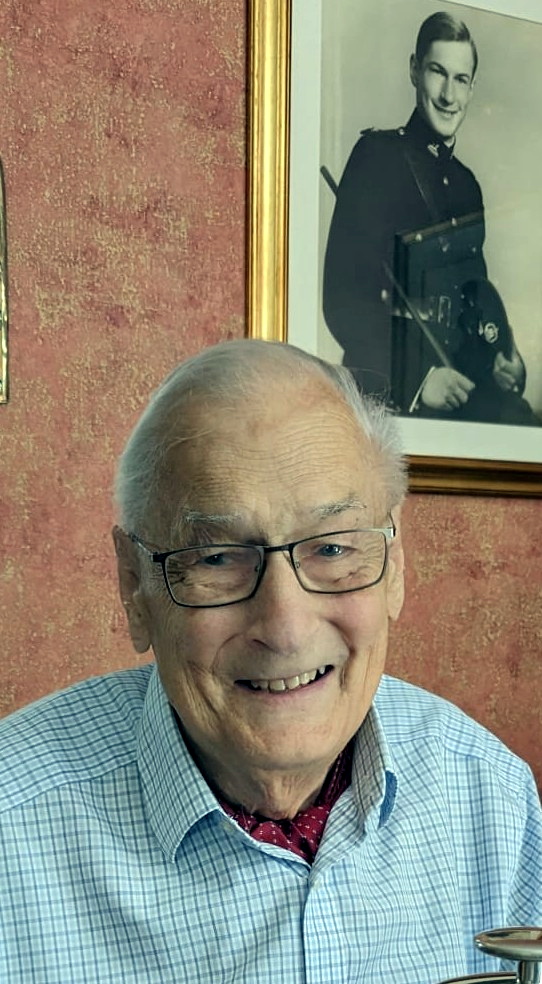 Tributes to historian, writer and politician