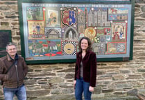 Artist offers to rescue community mosaic