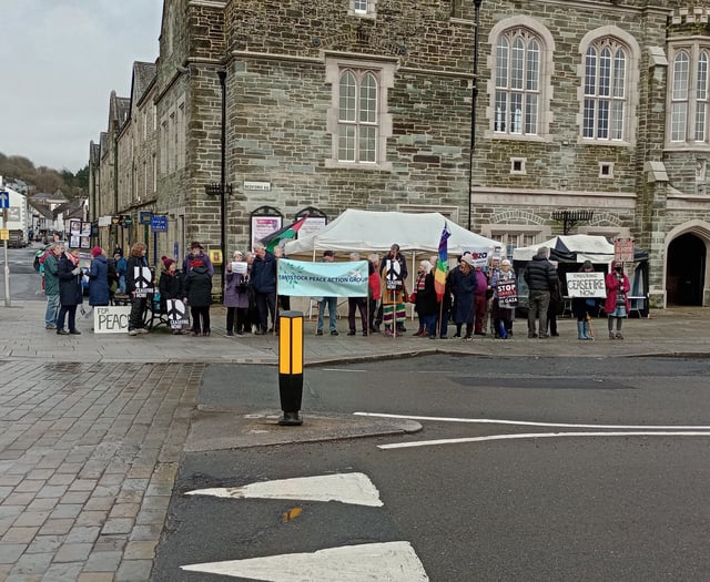 Gaza peace protest continues in Tavistock