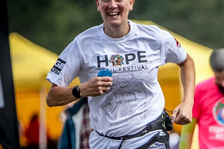 Rachel Anderson-Stacey running for her friend