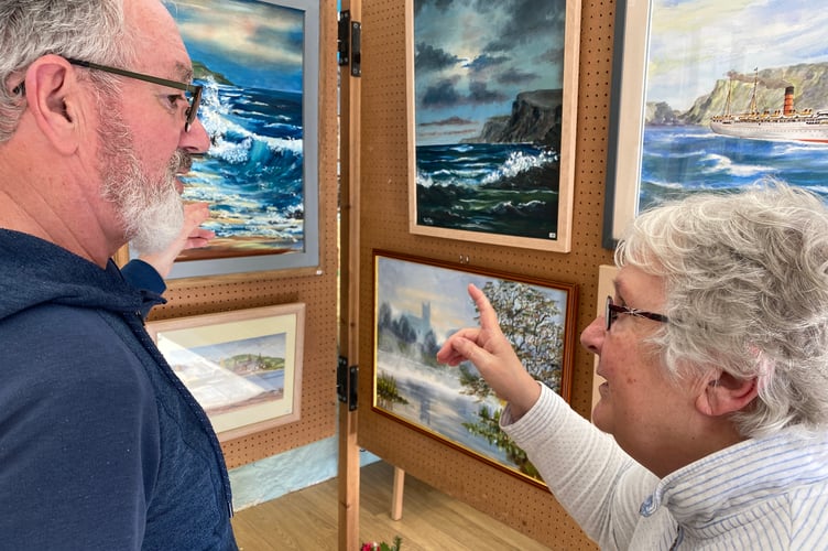 TASS cafe hosts community art