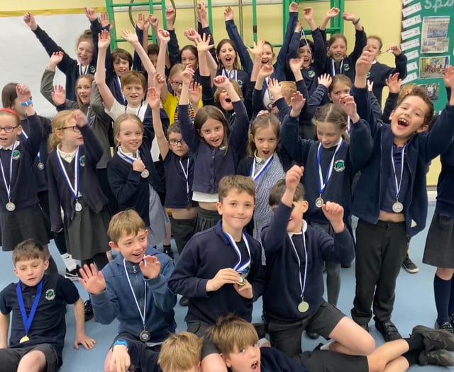 Whitchurch Primary School win cross country competition