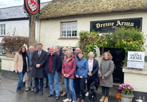 MP backs Drewsteignton pub bid for Community Ownership Fund