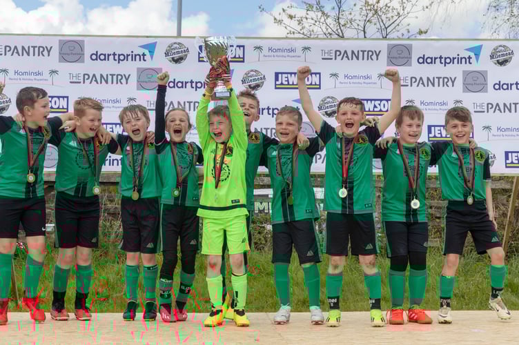Mark Wickett tribute - Tamerton Foliot under8s.