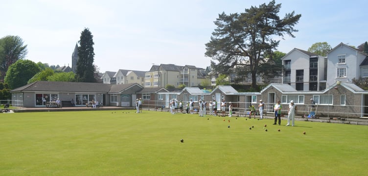 The sun shine at Tavistock Bowling Club