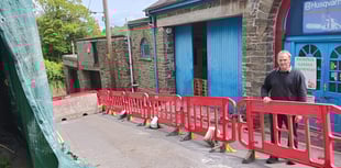 Customers back marooned business