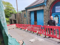 Customers back marooned business