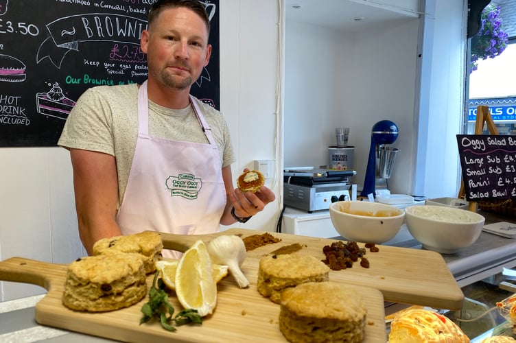 Kenny Lake, of Oggy Oggy with his 2023  cream tea entry.