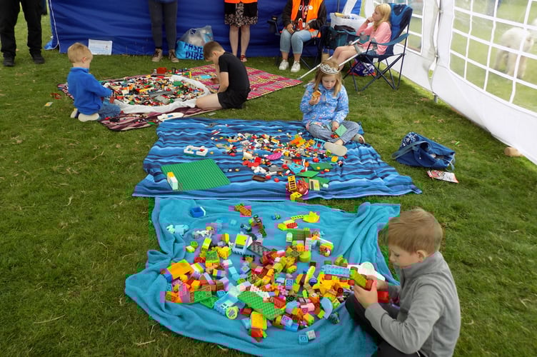 Lego builders