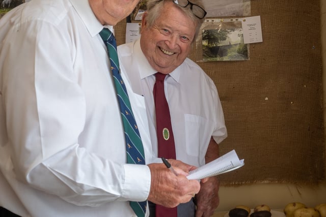 Cottage gardeners wow at show